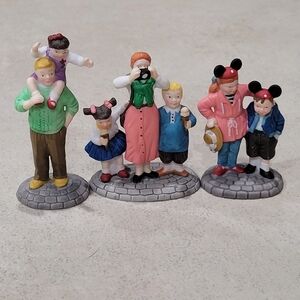 Heritage Village Collection Disney Parks Family no box